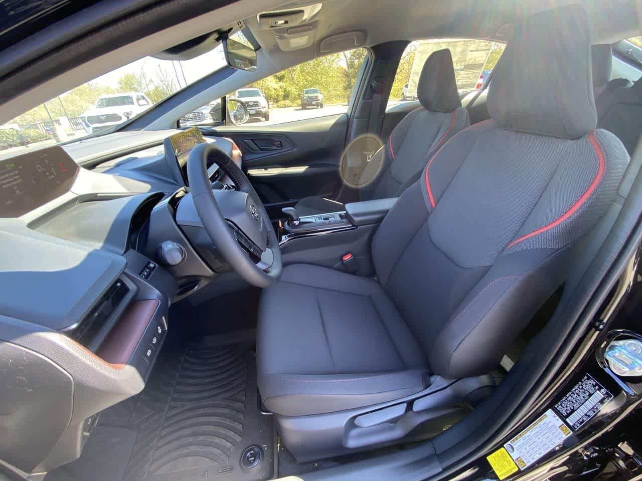 Thumbnail: 2024 Toyota Prius Prime - 11