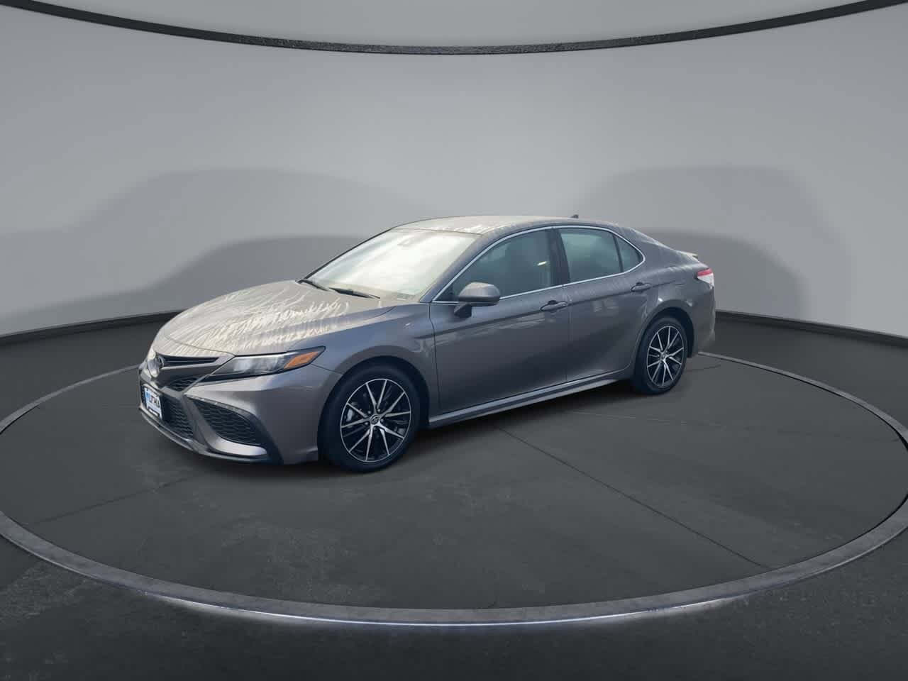 2022 Toyota Camry SE photo 4