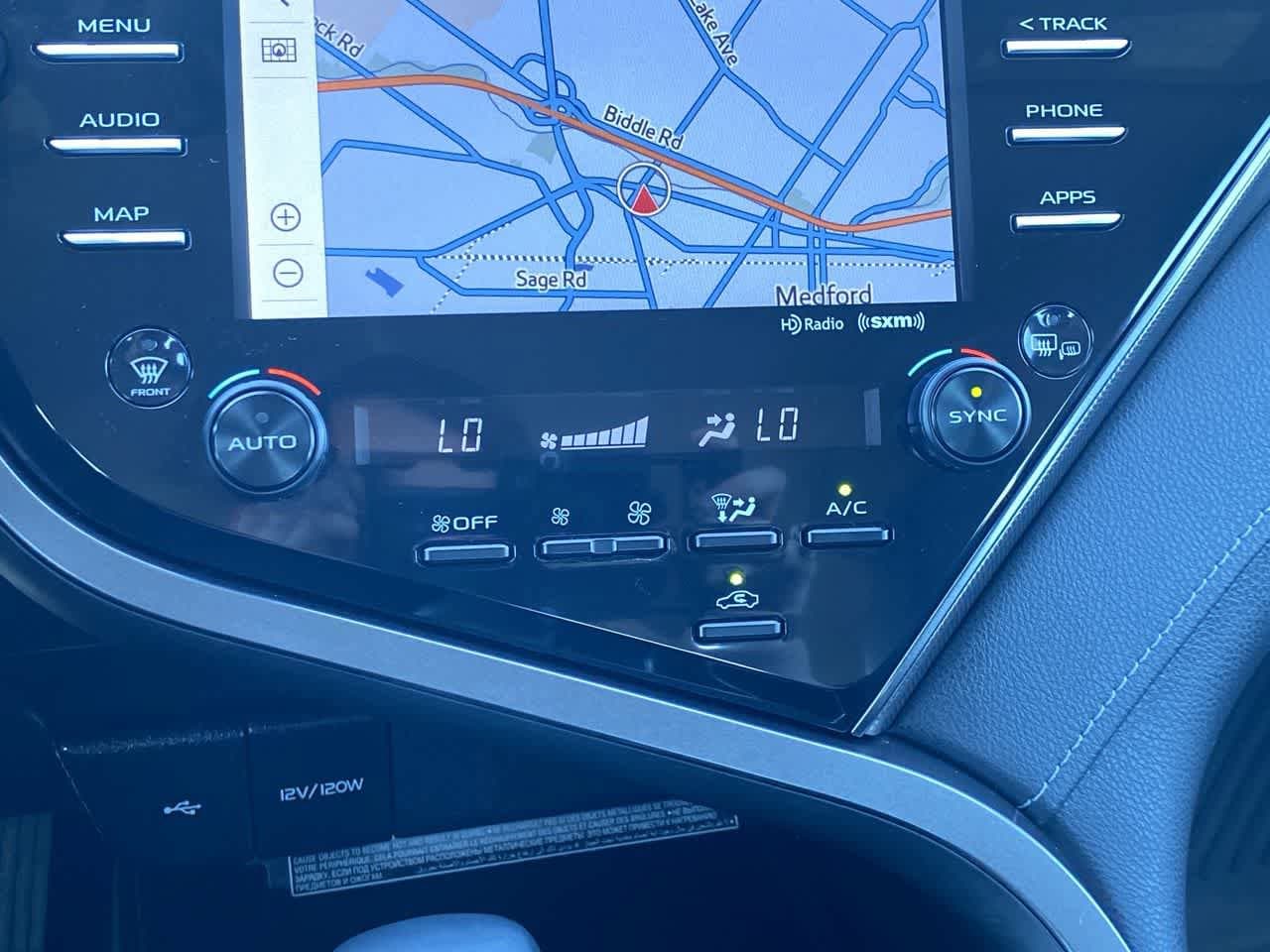 2020 Toyota Camry XSE 19