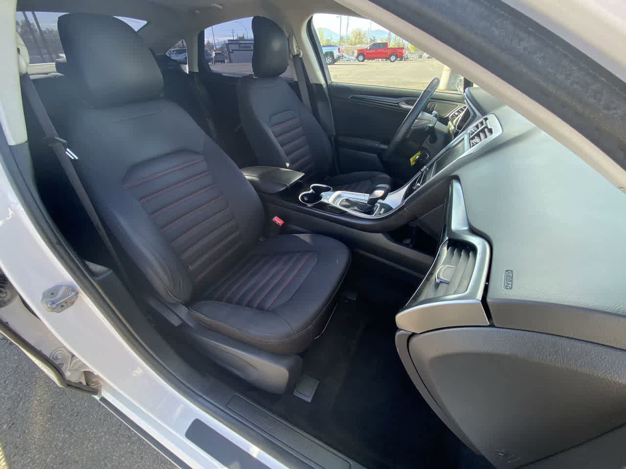 Thumbnail: 2014 Ford Fusion - 23