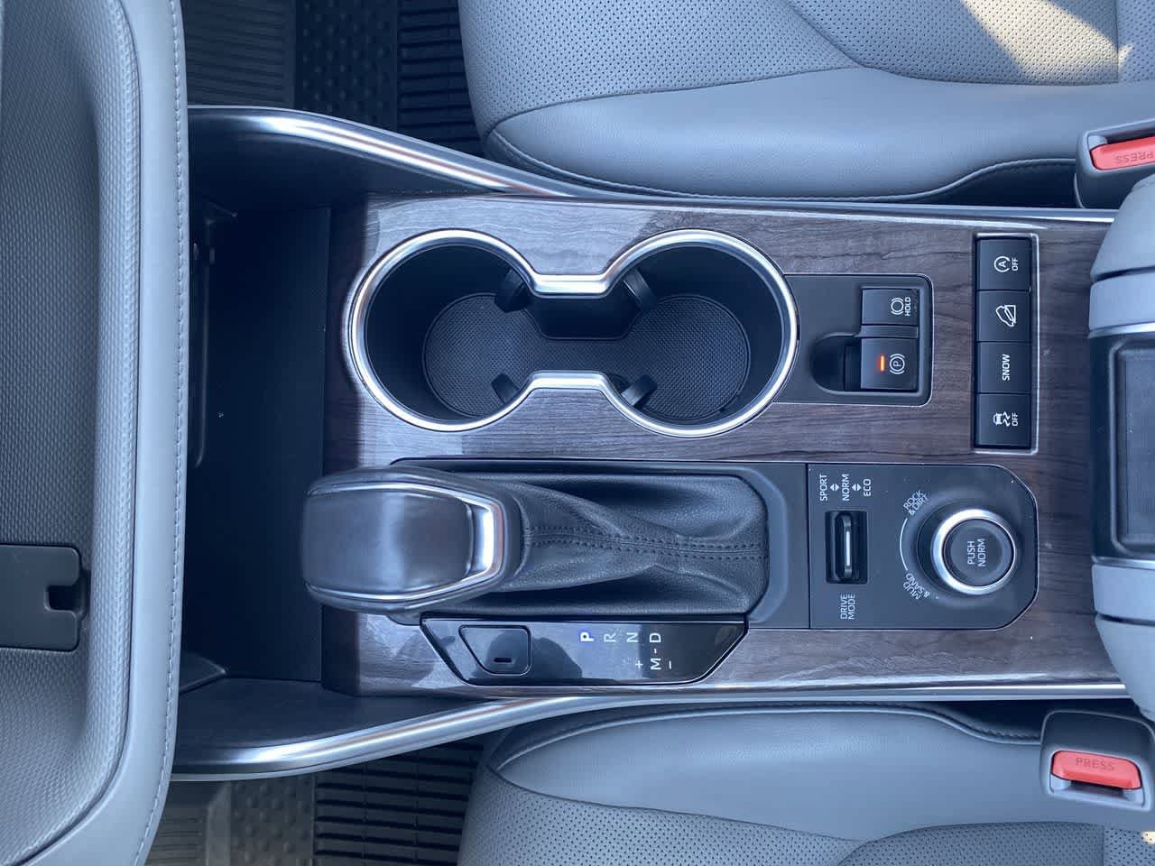 Thumbnail: 2021 Toyota Highlander - 20