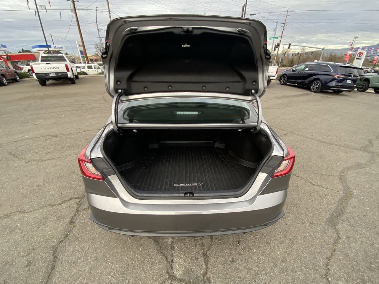 Thumbnail: 2025 Toyota Camry - 22