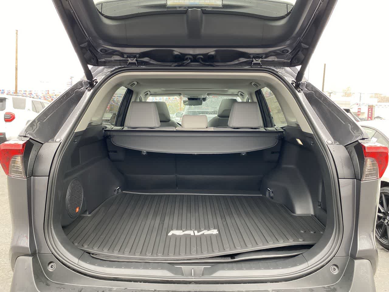 Thumbnail: 2025 Toyota RAV4 - 23