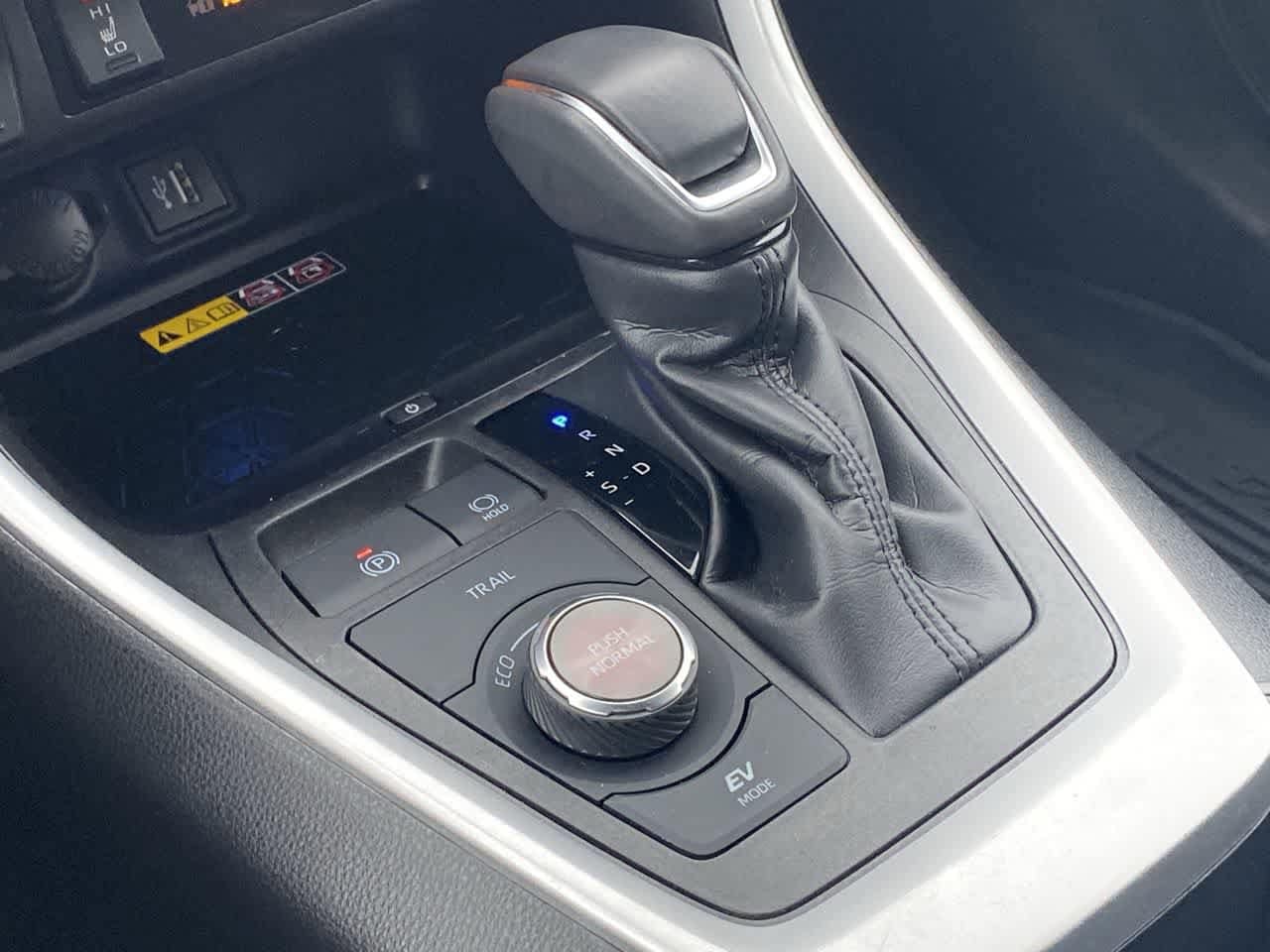 Thumbnail: 2024 Toyota RAV4 - 19