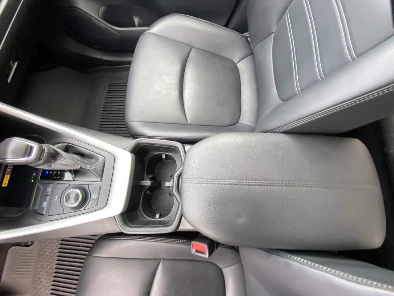 Thumbnail: 2024 Toyota RAV4 - 20