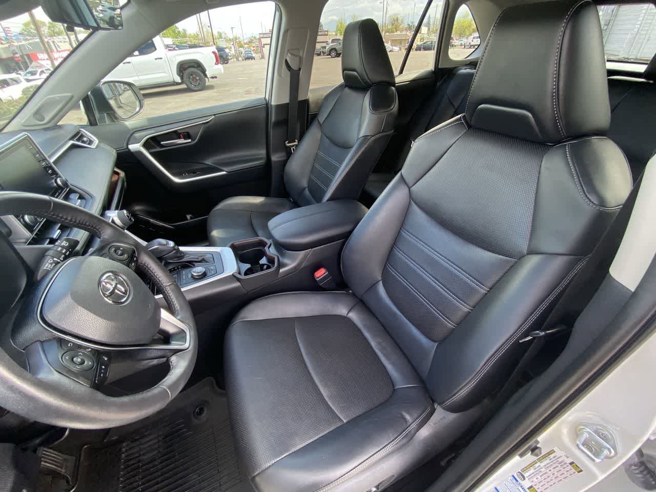 Thumbnail: 2021 Toyota RAV4 - 11