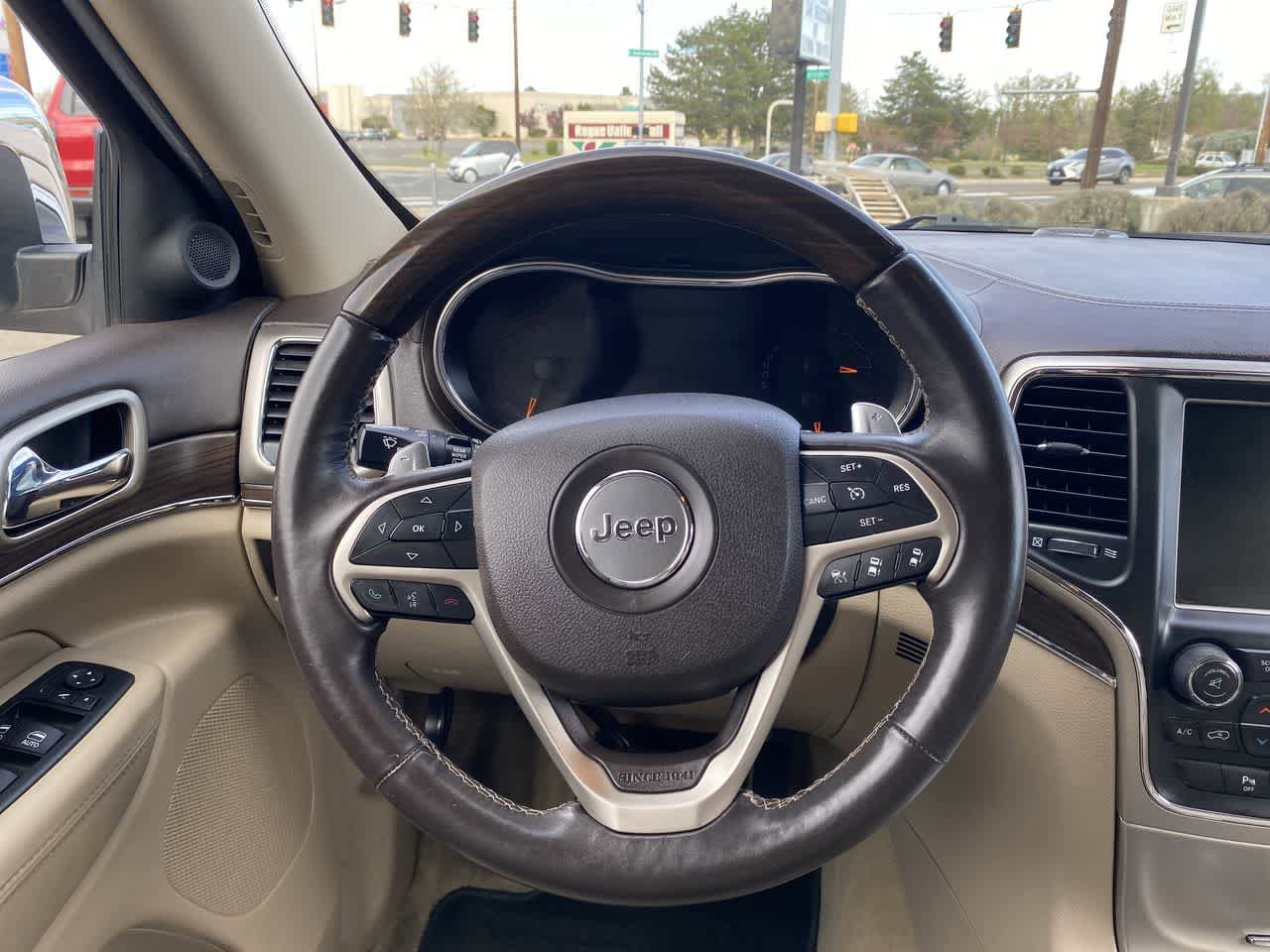 Thumbnail: 2014 Jeep Grand Cherokee - 14