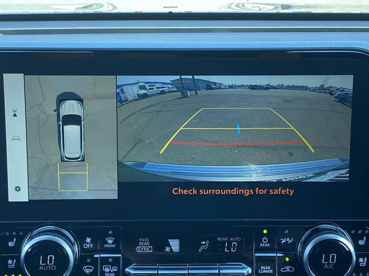 Thumbnail: 2023 Toyota Highlander - 17