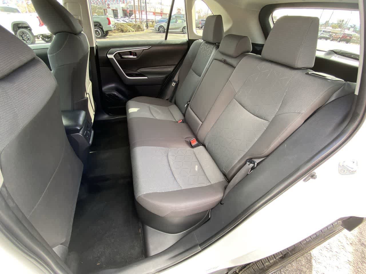 Thumbnail: 2025 Toyota RAV4 - 21