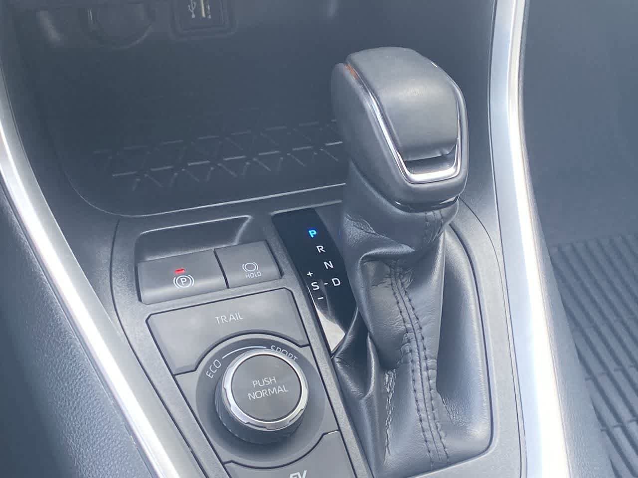 Thumbnail: 2023 Toyota RAV4 - 19