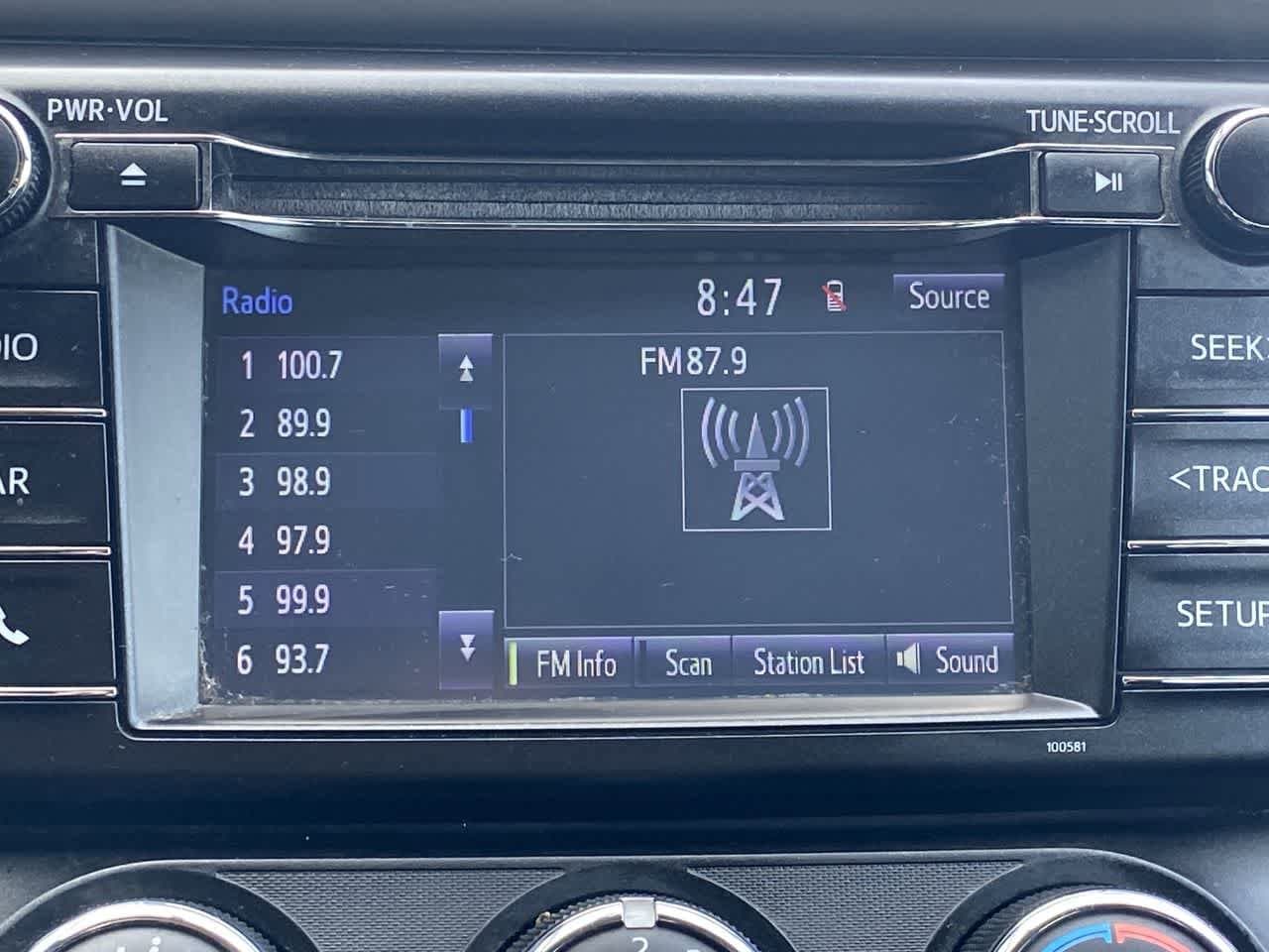 Thumbnail: 2016 Toyota RAV4 - 16