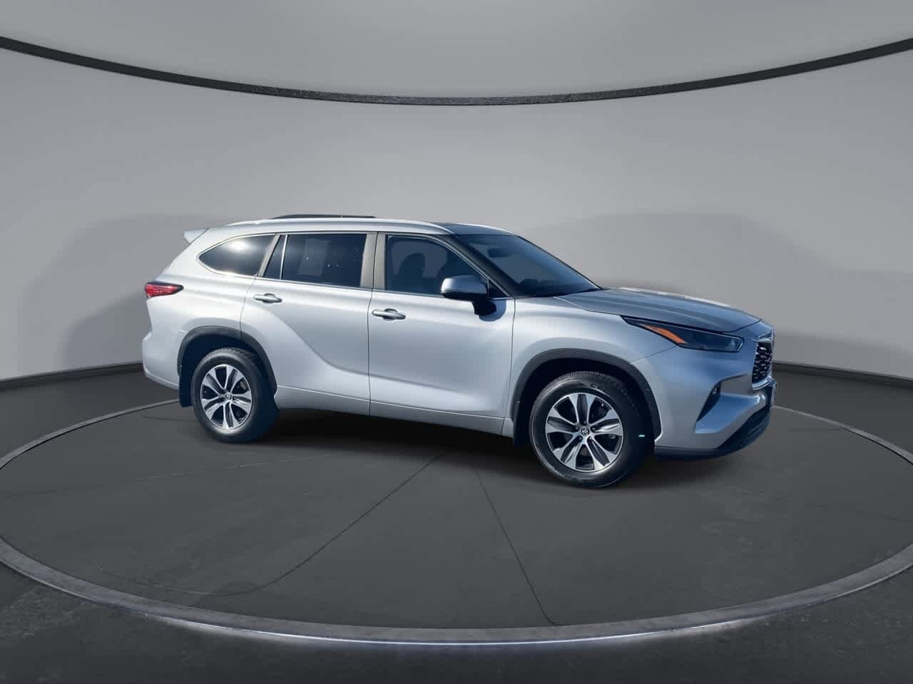 Thumbnail: 2023 Toyota Highlander - 3