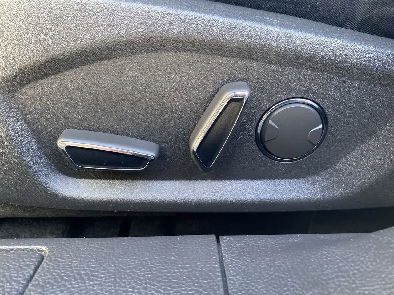 Thumbnail: 2014 Ford Fusion - 12