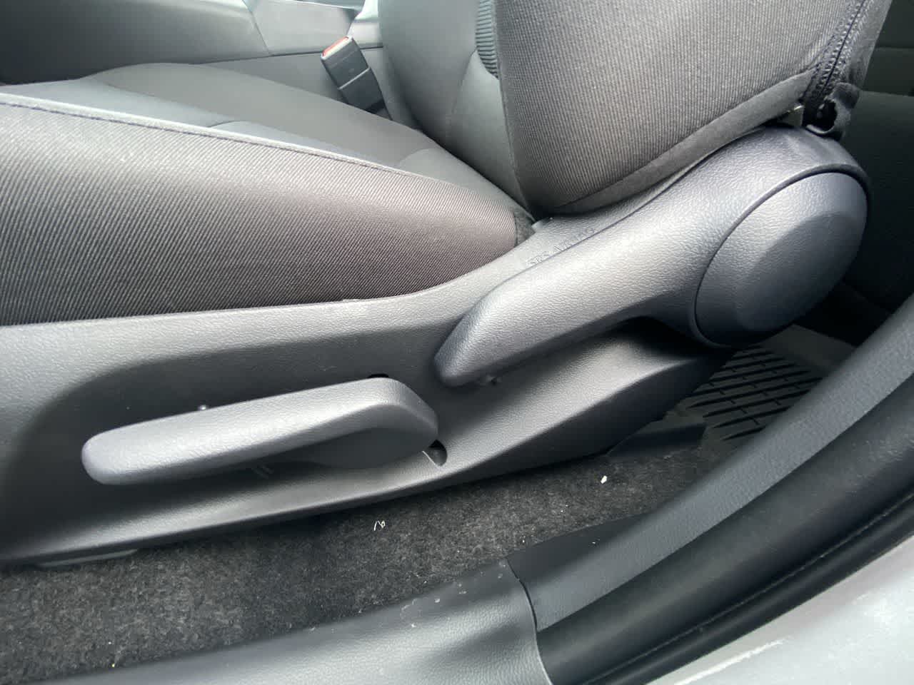 Thumbnail: 2025 Toyota RAV4 - 12