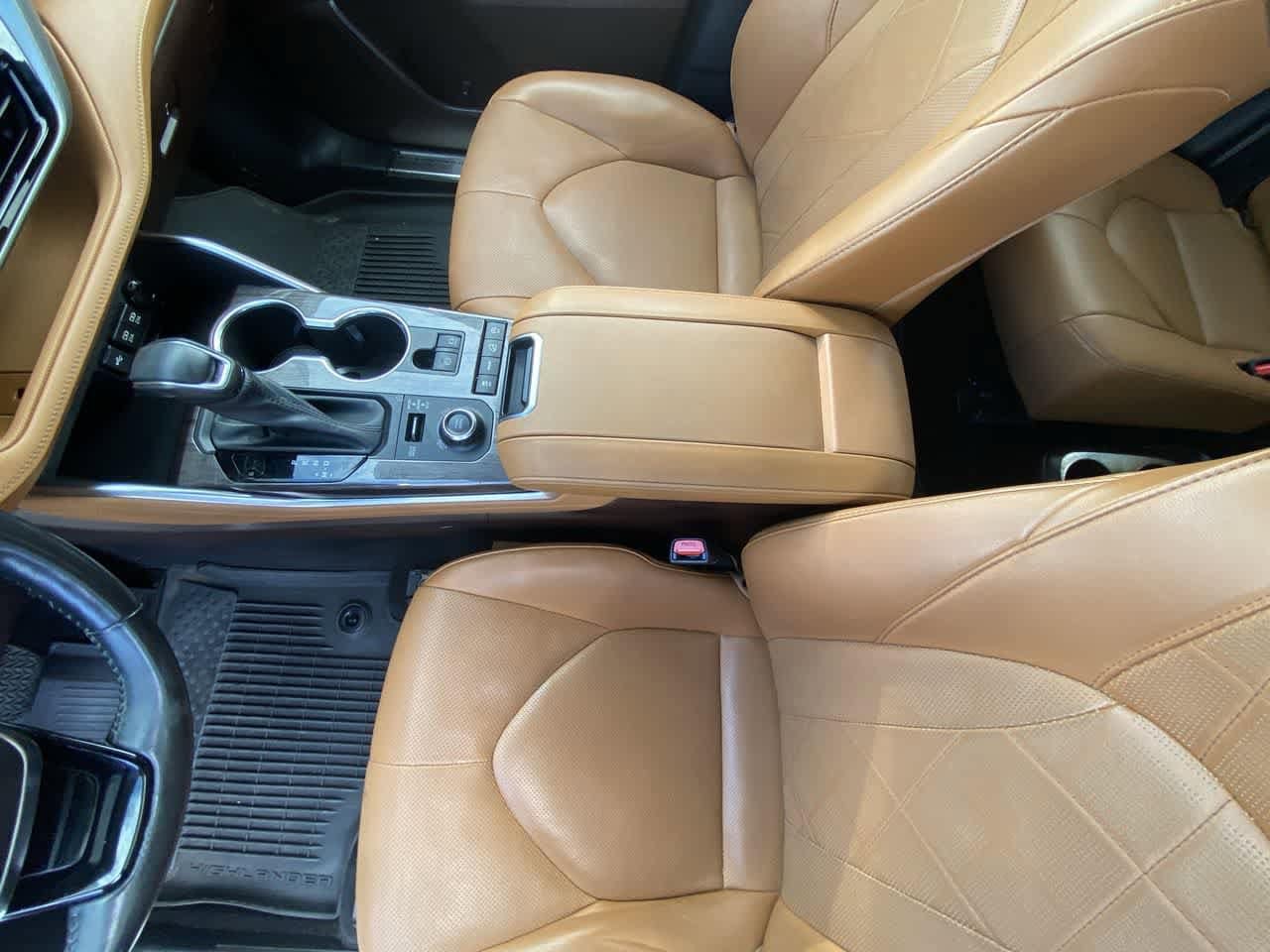 Thumbnail: 2021 Toyota Highlander - 21