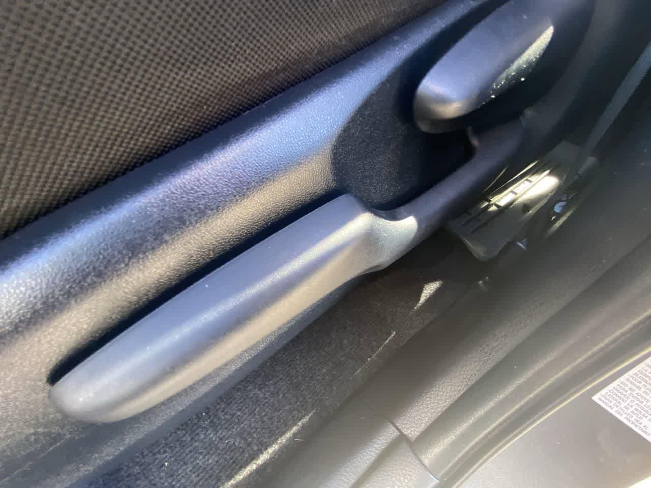 Thumbnail: 2016 Toyota RAV4 - 12