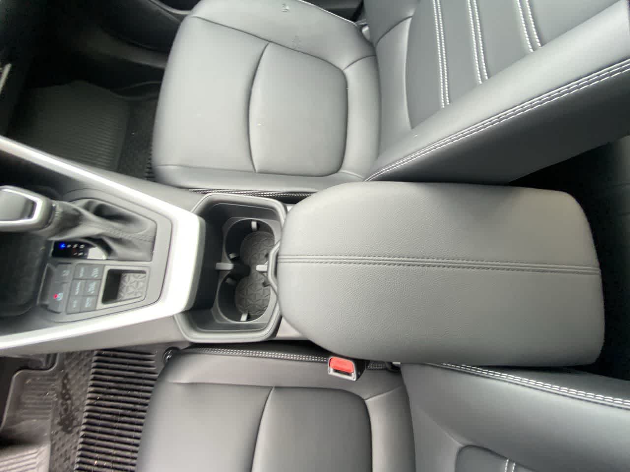 Thumbnail: 2025 Toyota RAV4 - 20