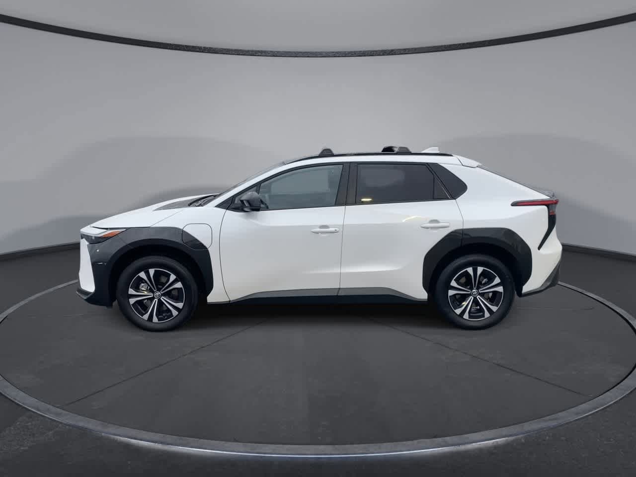 Thumbnail: 2025 Toyota bZ4X - 5