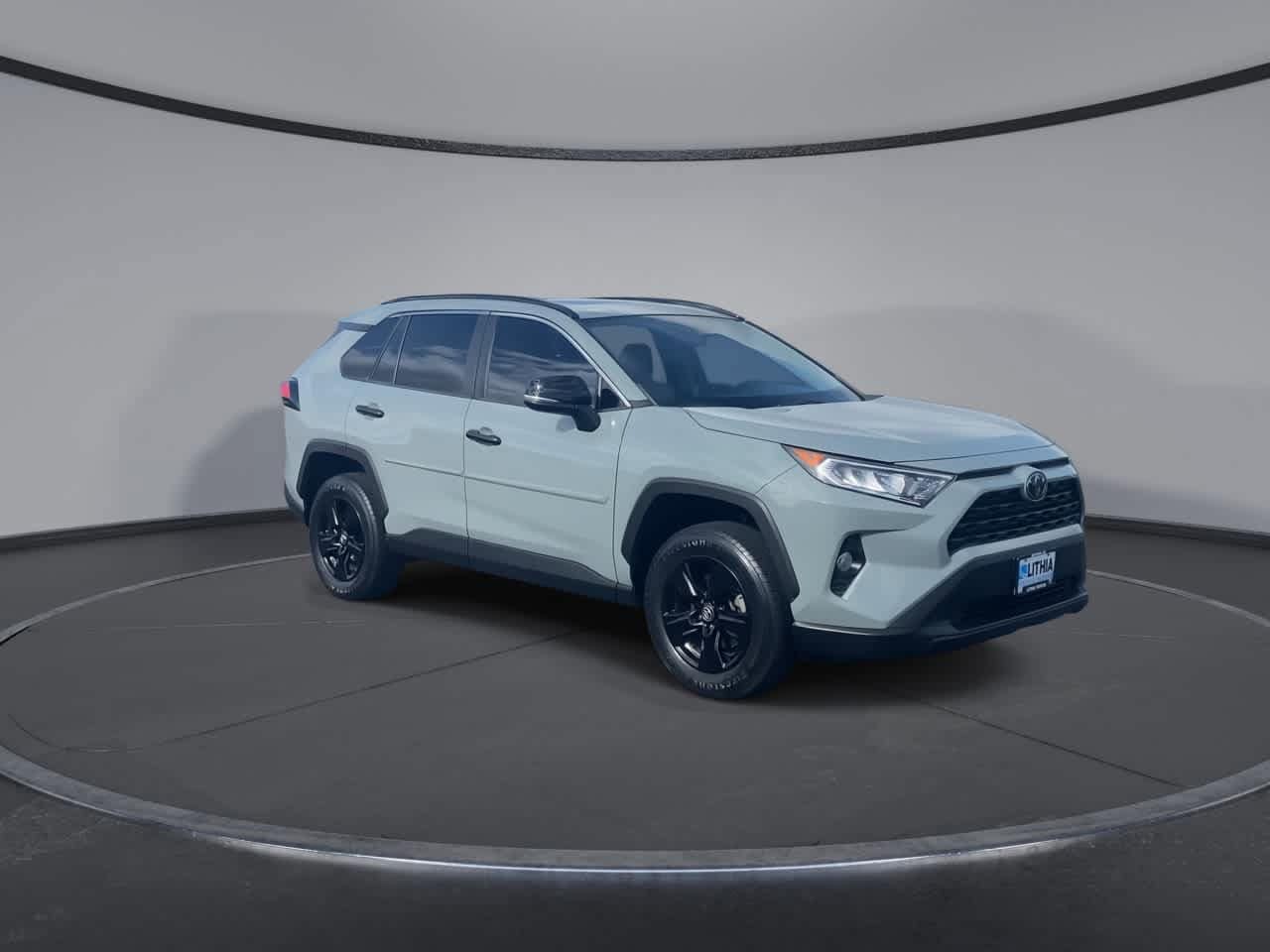 Thumbnail: 2019 Toyota RAV4 - 3