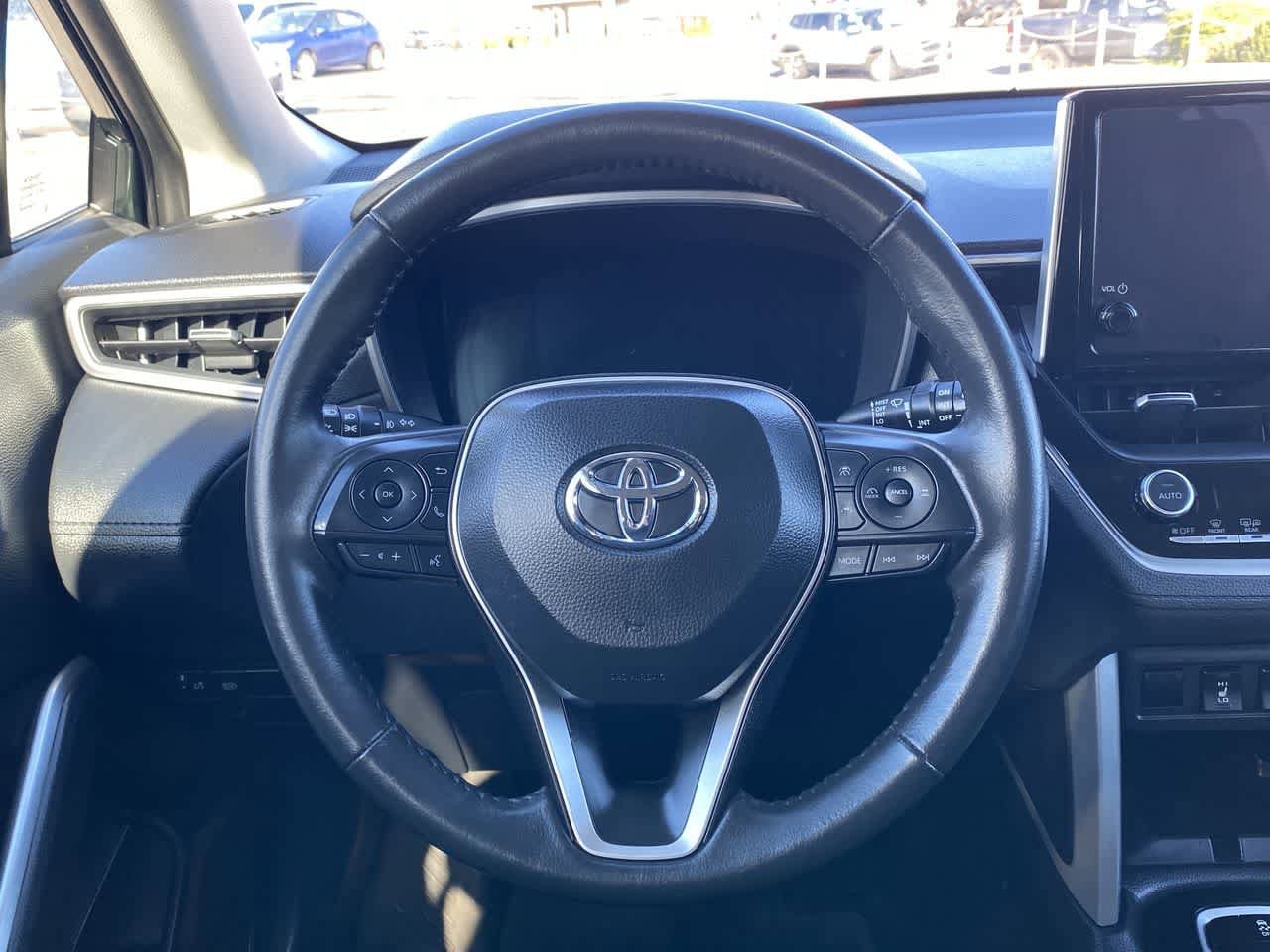 Thumbnail: 2024 Toyota Corolla Cross - 14