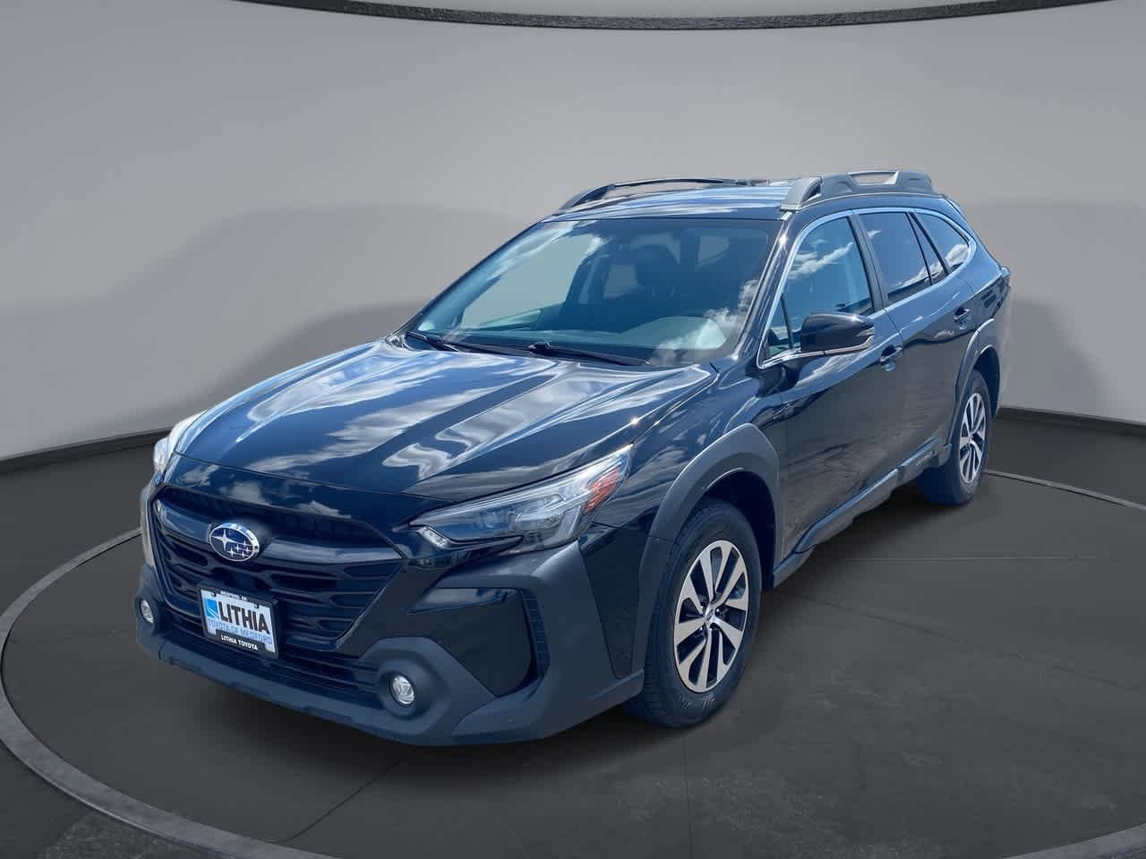 2023 Subaru Outback Premium's photo