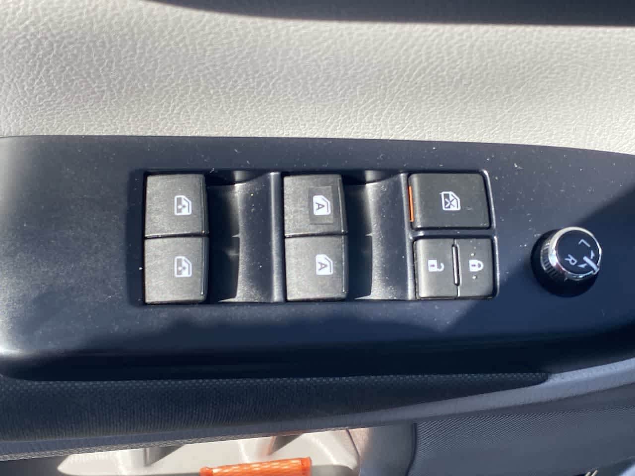 Thumbnail: 2019 Toyota Highlander - 13