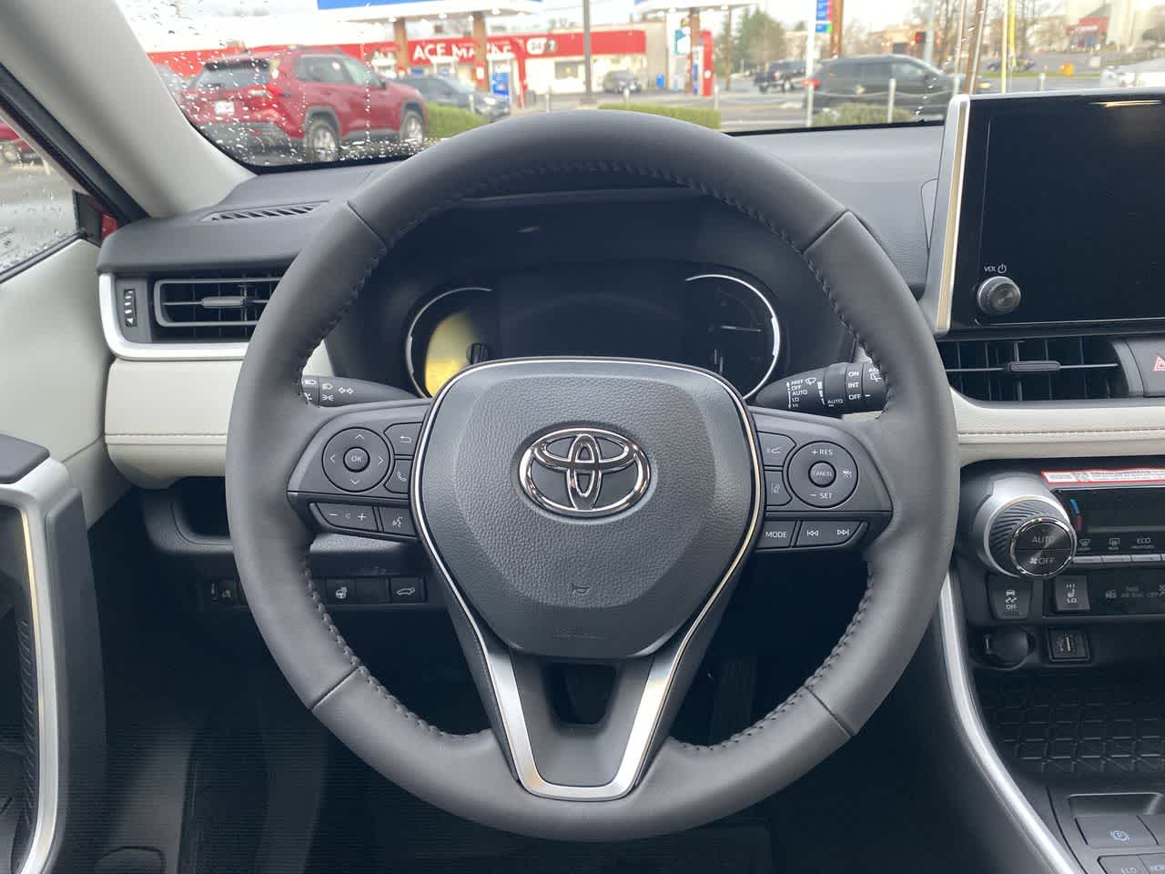 Thumbnail: 2025 Toyota RAV4 - 14