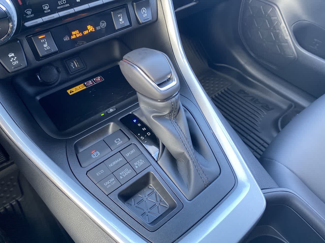 Thumbnail: 2025 Toyota RAV4 - 19