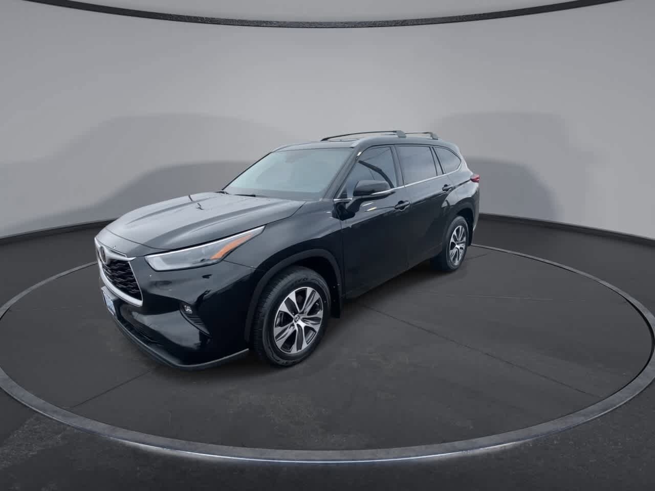 Thumbnail: 2022 Toyota Highlander - 4