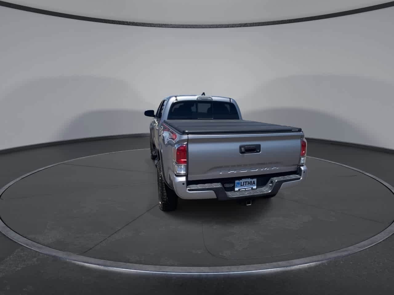 Thumbnail: 2021 Toyota Tacoma - 7