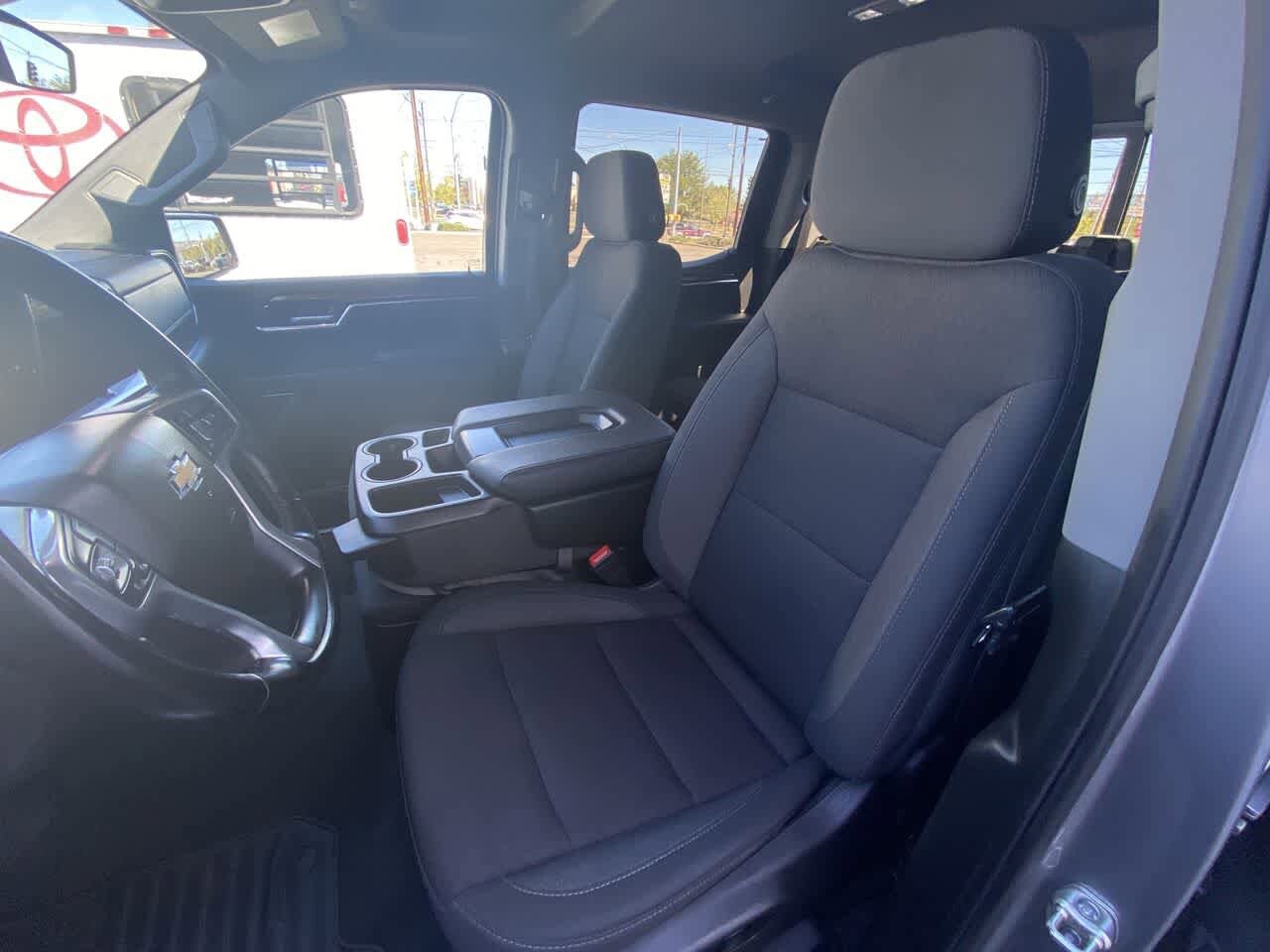 Thumbnail: 2025 Chevrolet Silverado 1500 - 11