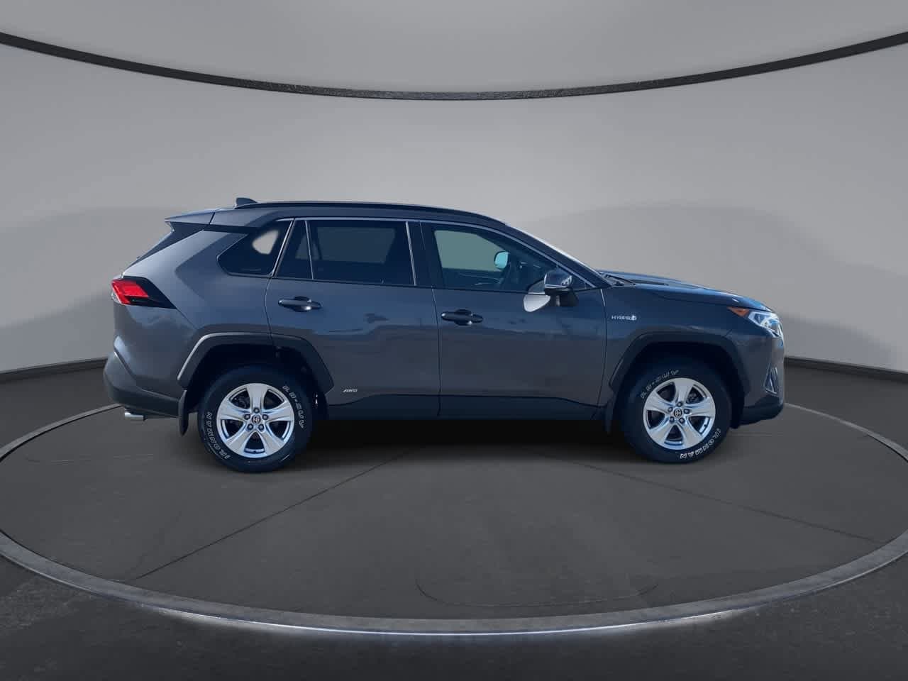 Thumbnail: 2021 Toyota RAV4 - 9