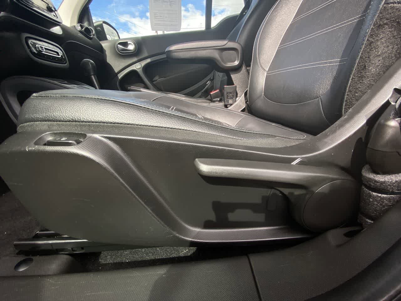 2018 smart fortwo  12