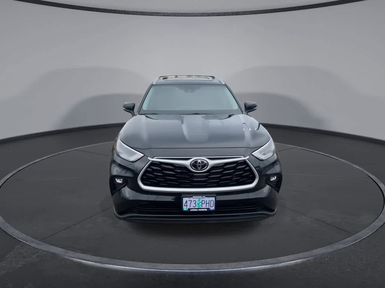 Thumbnail: 2022 Toyota Highlander - 3