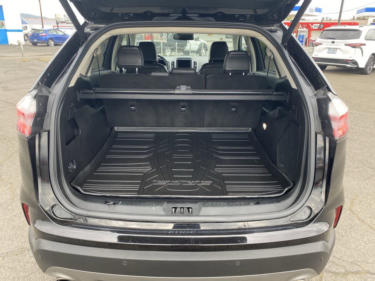 Thumbnail: 2023 Ford Edge - 22