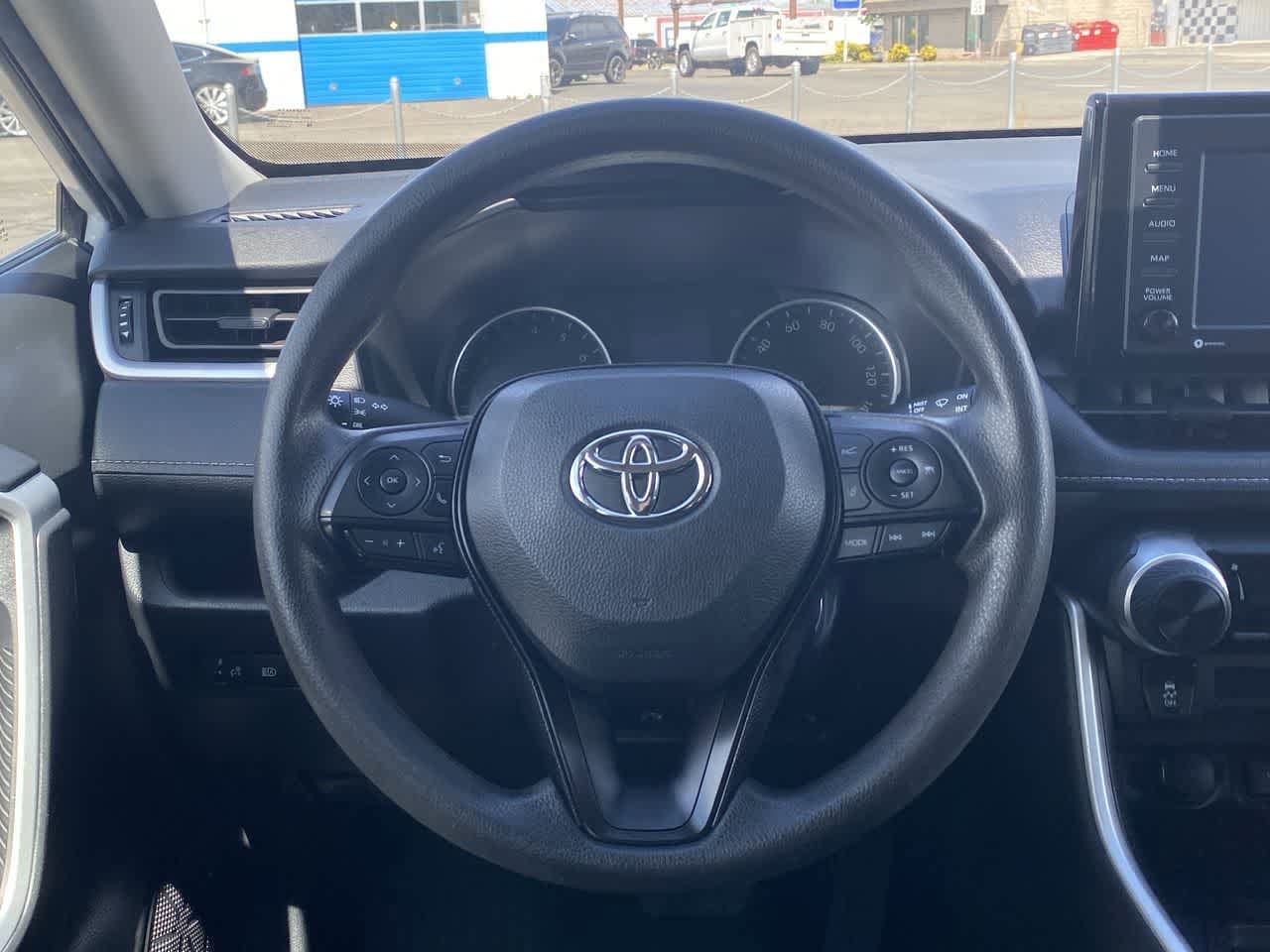 Thumbnail: 2022 Toyota RAV4 - 14