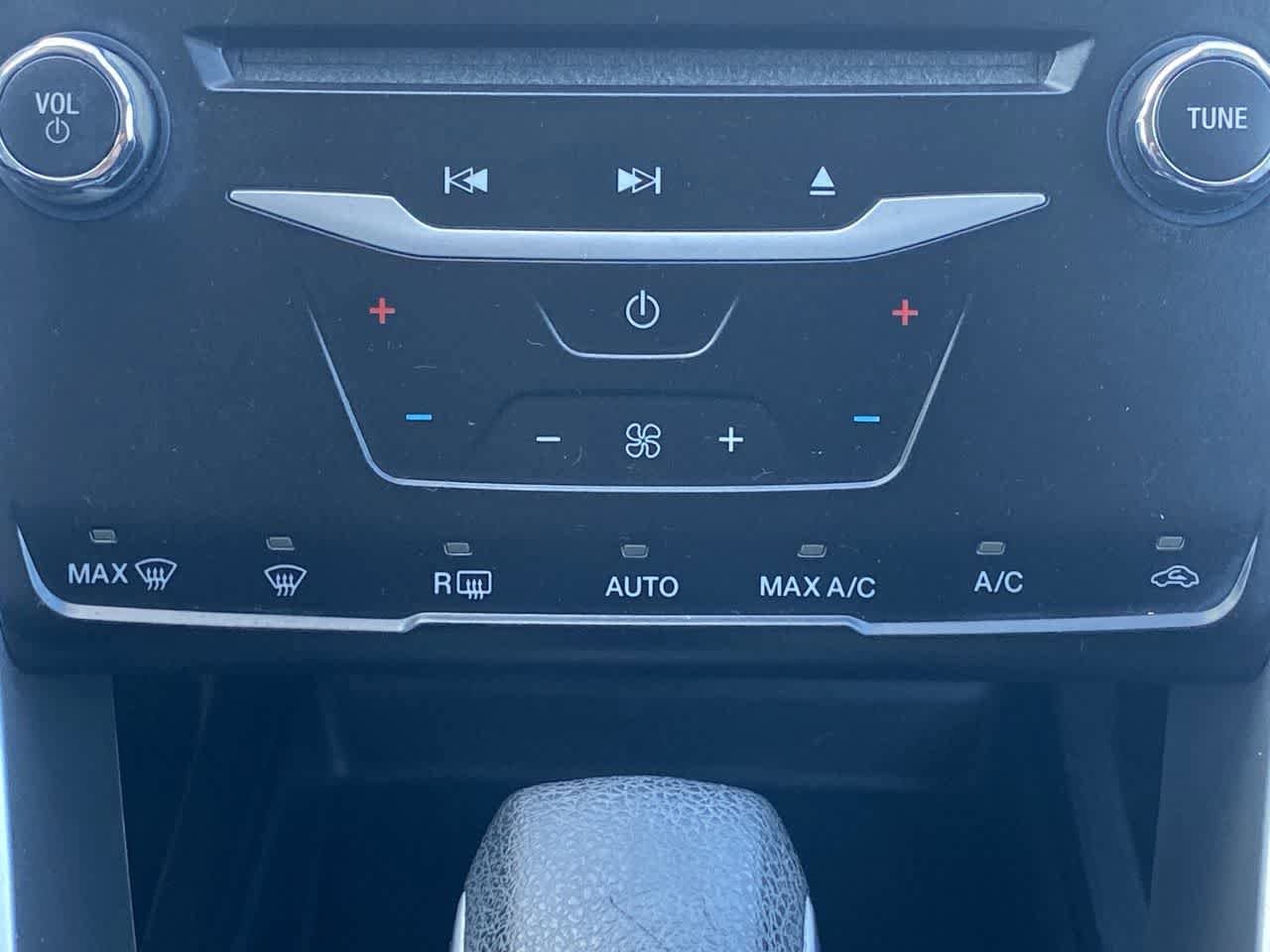 Thumbnail: 2014 Ford Fusion - 17