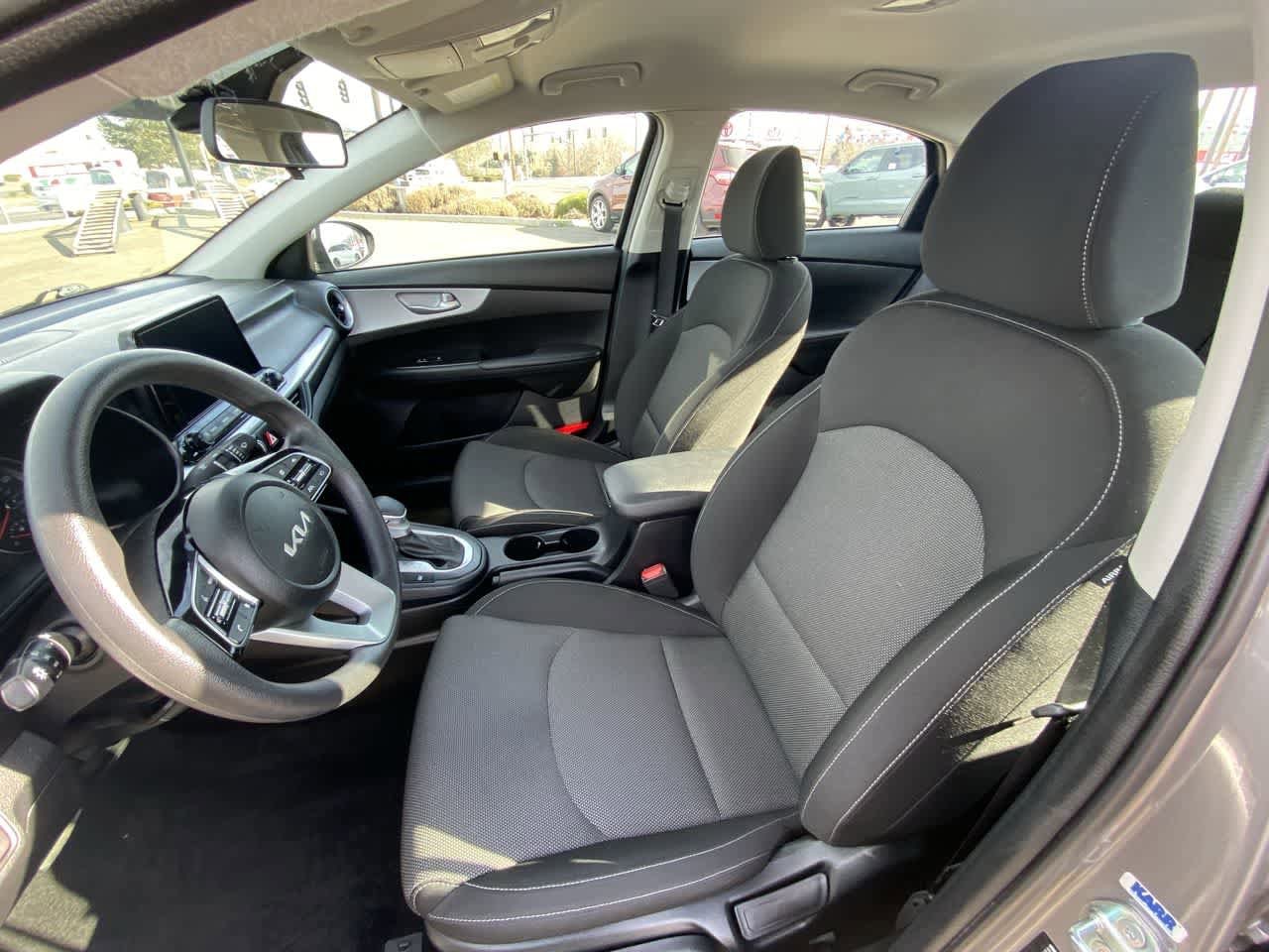 Thumbnail: 2024 Kia Forte - 11