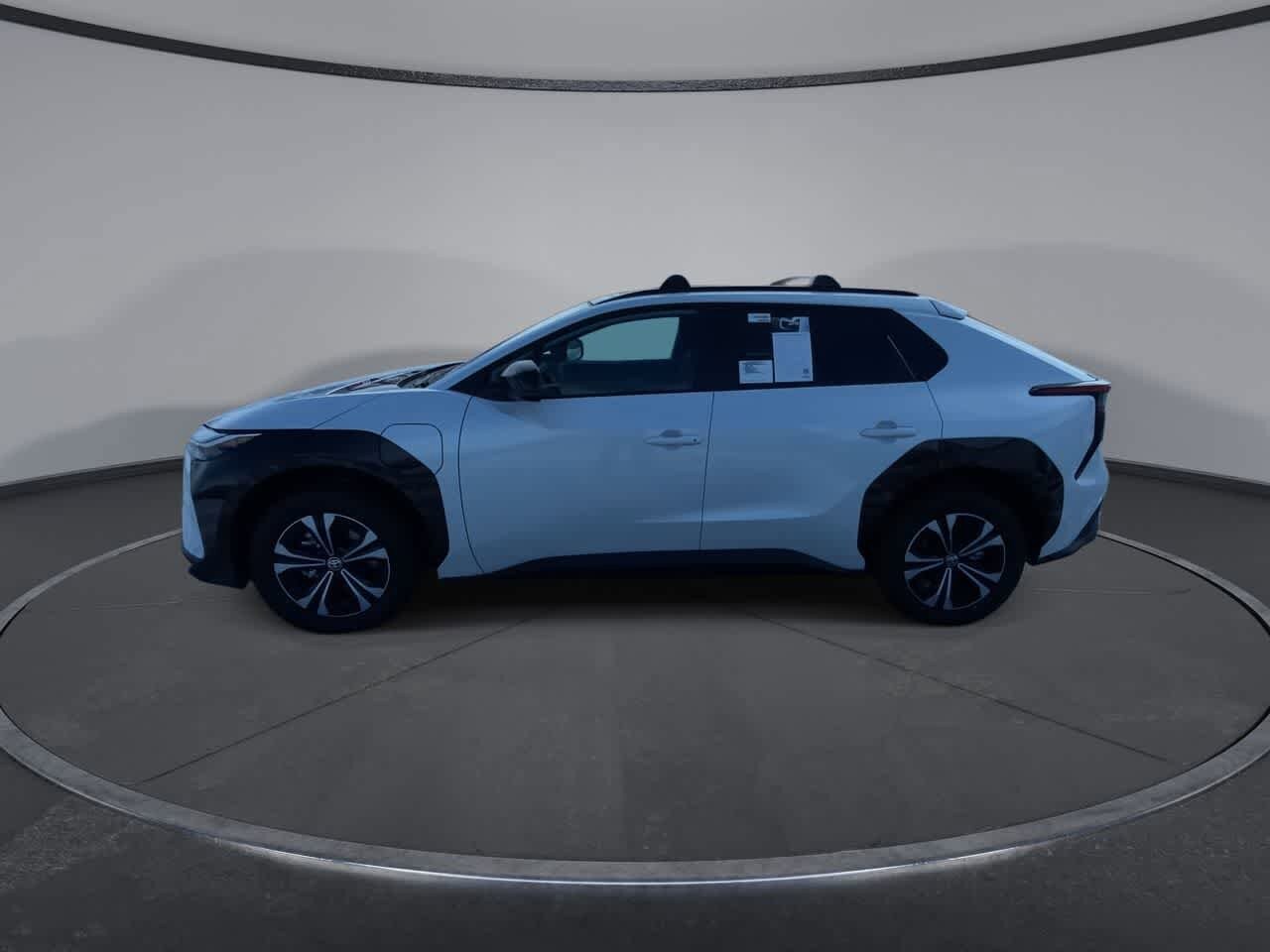 Thumbnail: 2025 Toyota bZ4X - 5