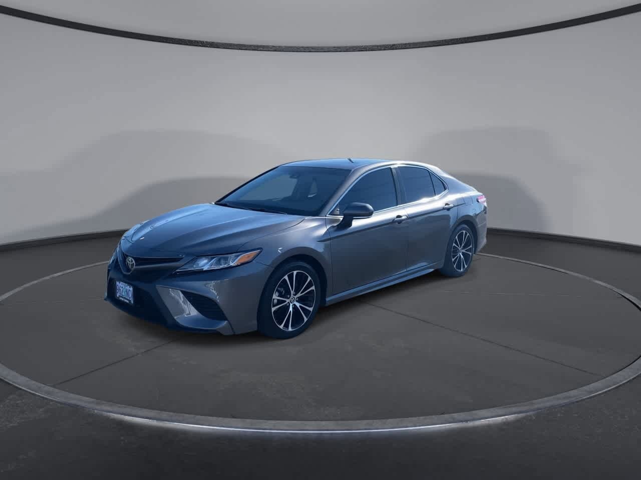 2020 Toyota Camry SE photo 4