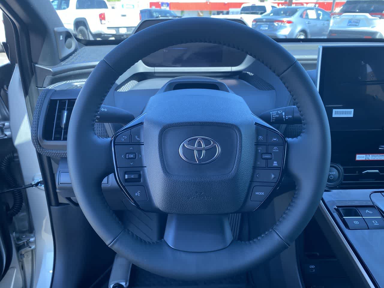Thumbnail: 2025 Toyota bZ4X - 14