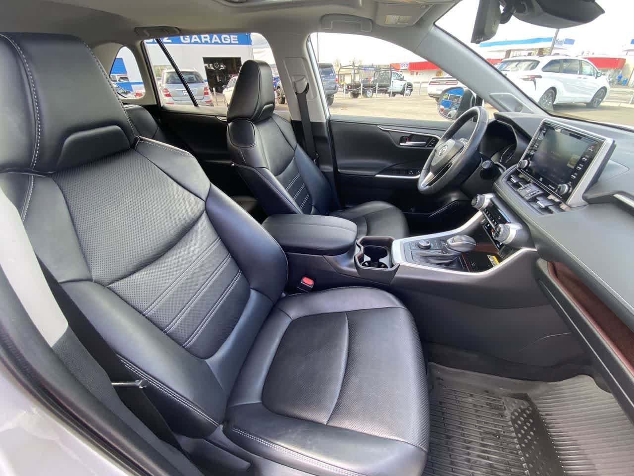 Thumbnail: 2021 Toyota RAV4 - 24