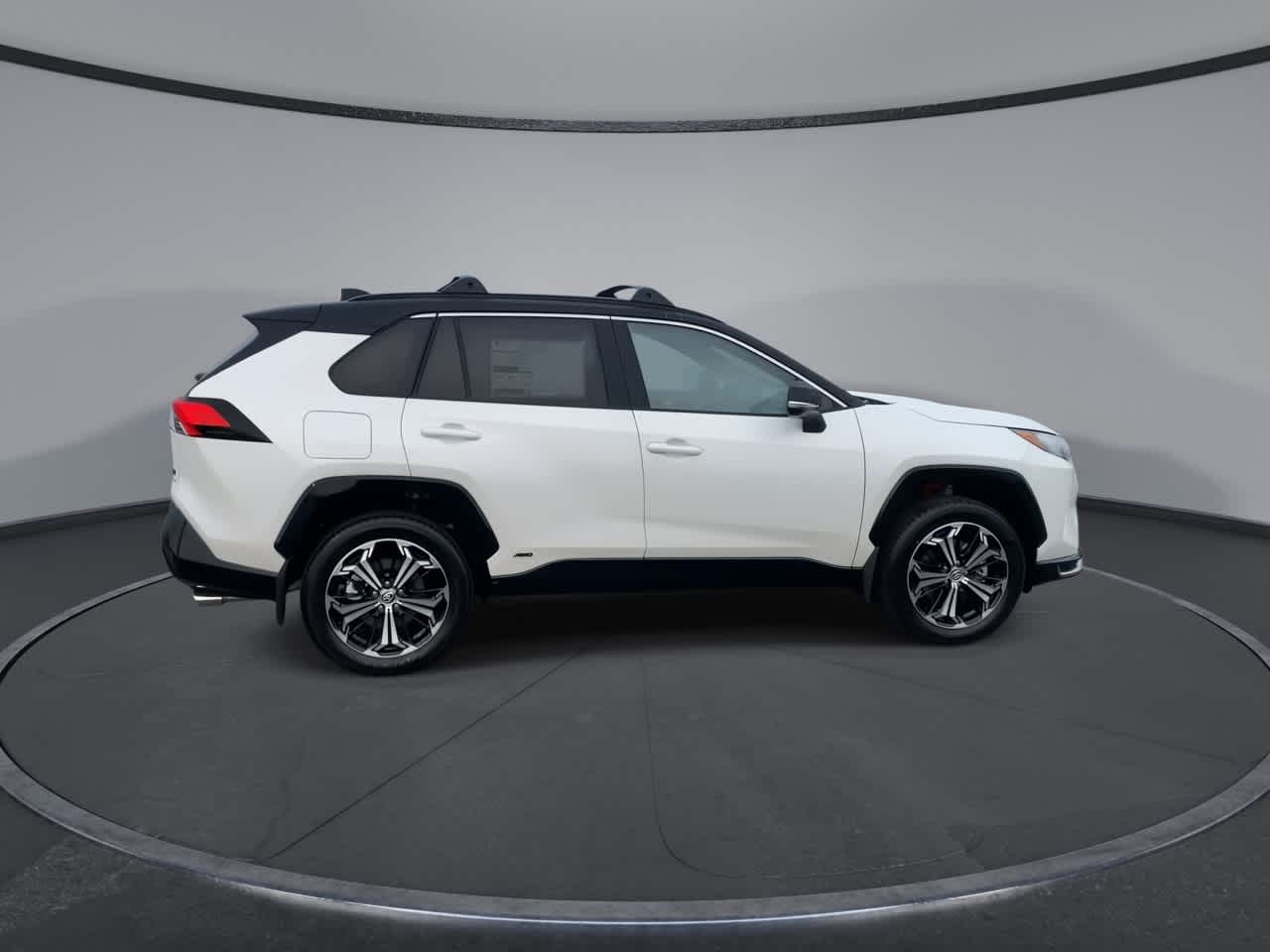 Thumbnail: 2025 Toyota RAV4 - 9