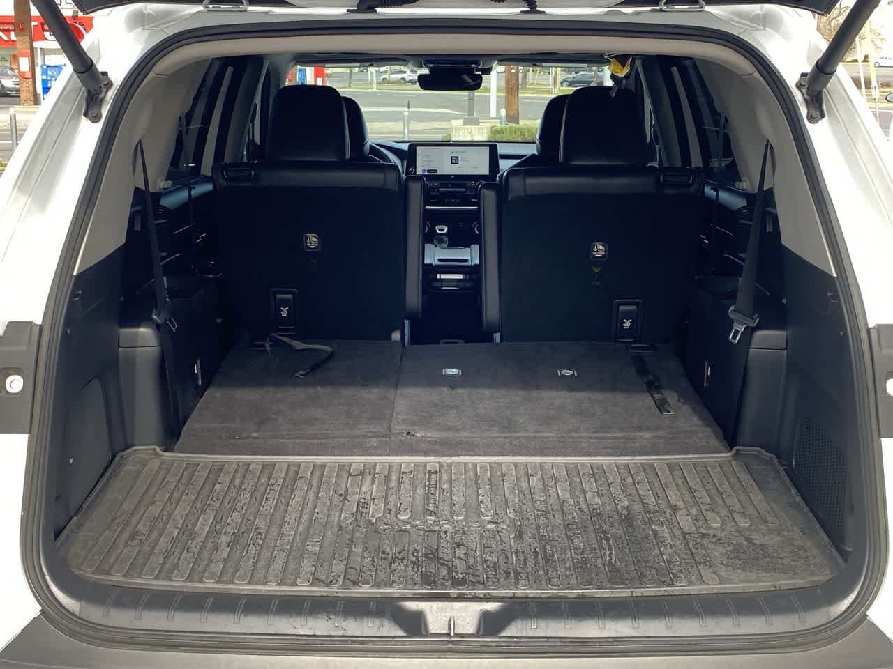 Thumbnail: 2024 Toyota Grand Highlander - 24