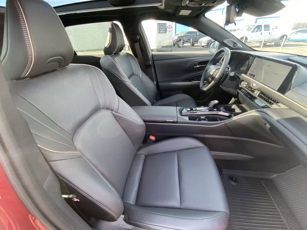 Thumbnail: 2025 Toyota Crown Signia - 24