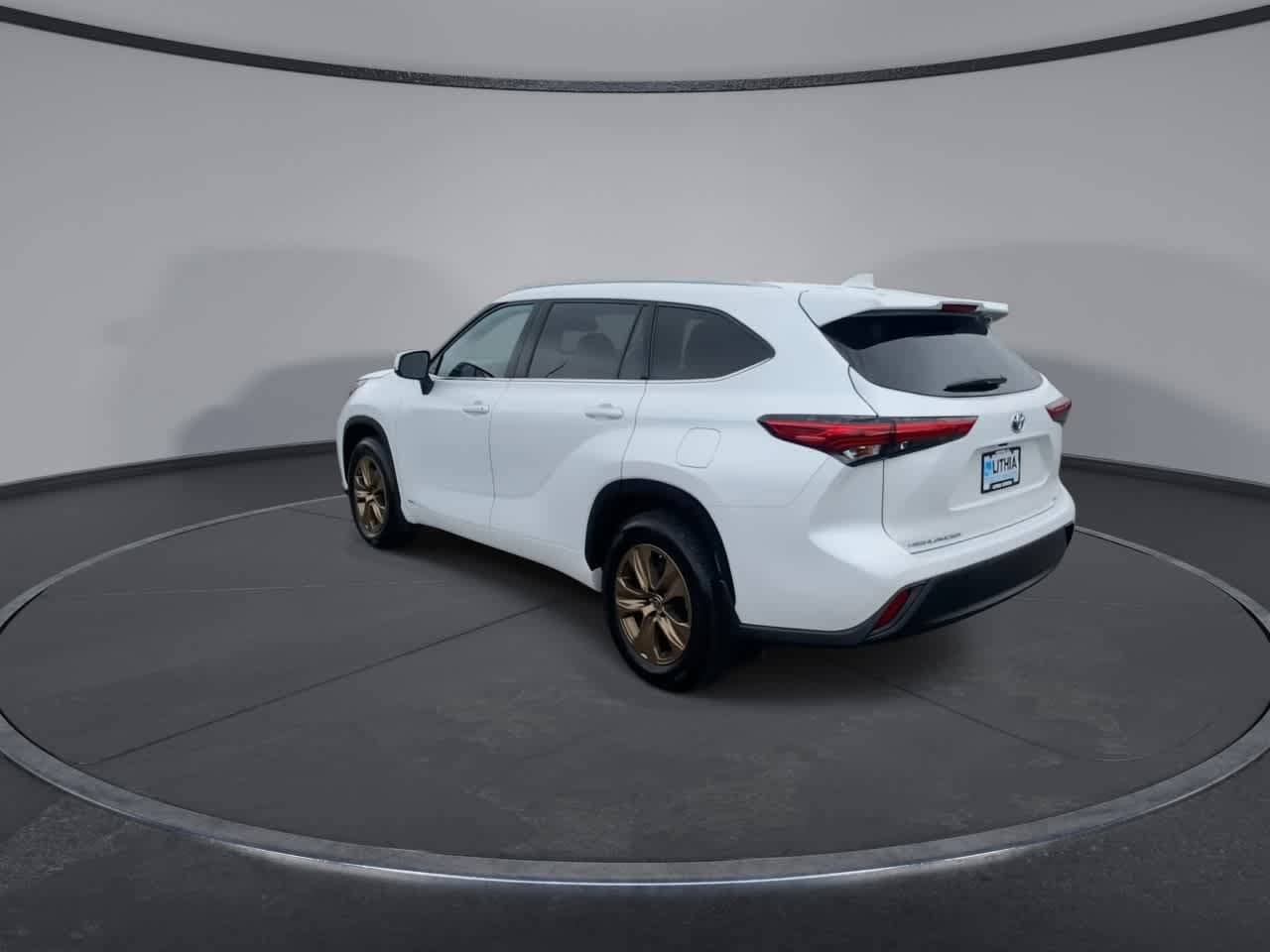 Thumbnail: 2022 Toyota Highlander - 6
