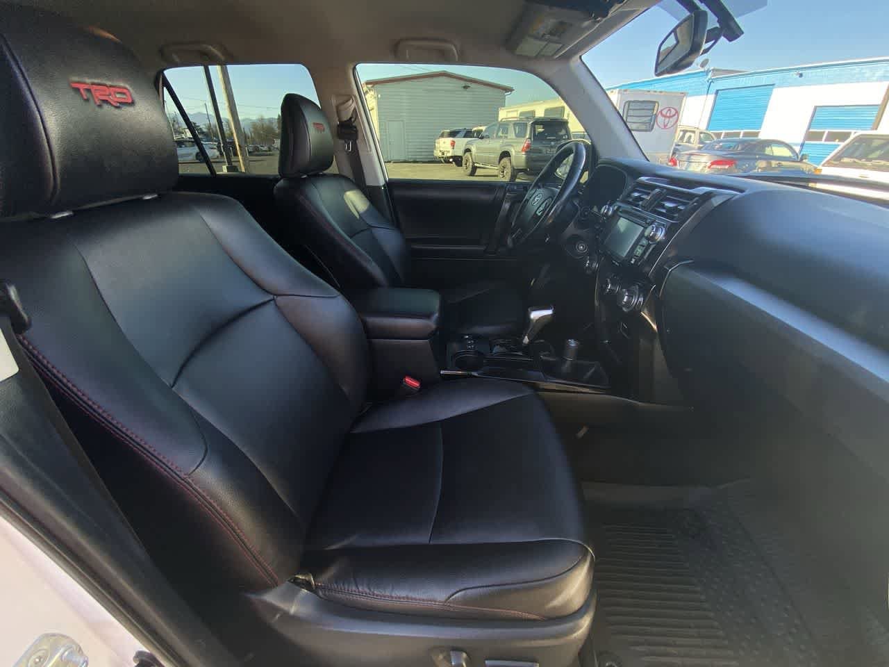 Thumbnail: 2018 Toyota 4Runner - 24