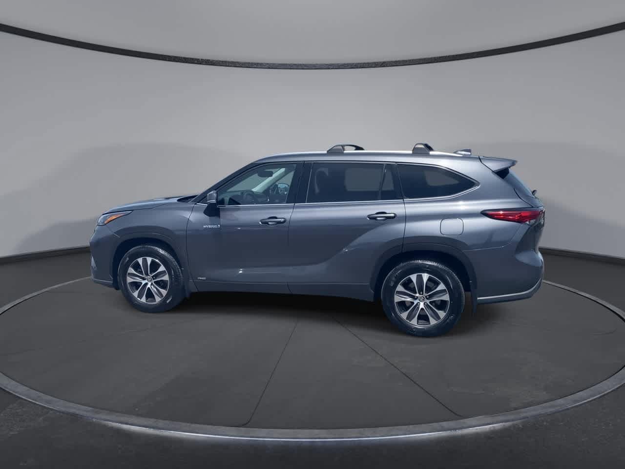 Thumbnail: 2020 Toyota Highlander - 7