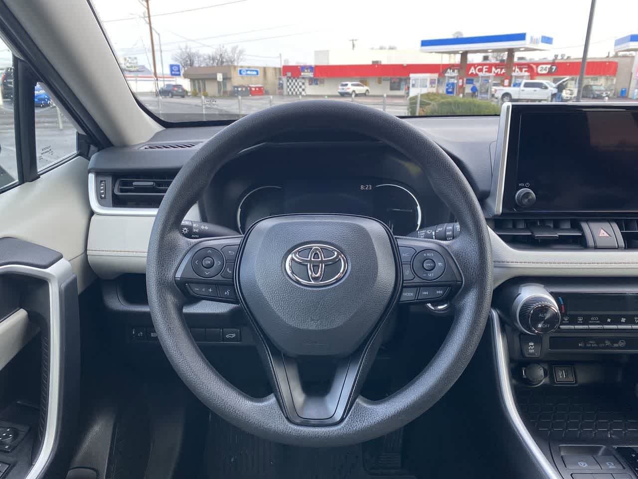 Thumbnail: 2025 Toyota RAV4 - 14