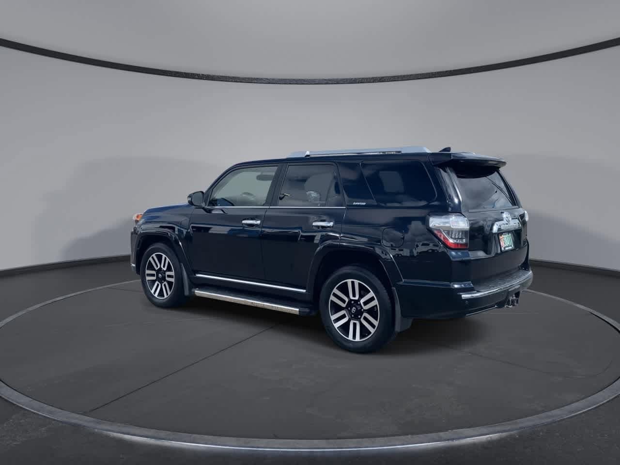 Thumbnail: 2018 Toyota 4Runner - 6